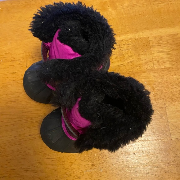 Size 4 toddler SOREL - Picture 2 of 6
